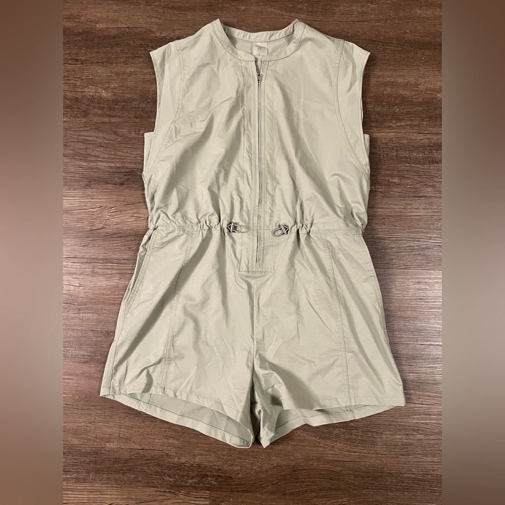Calia By Carrie Underwood Soft Utility Romper Green Shorts‎ Sz-Large I31 - Picture 3 of 12